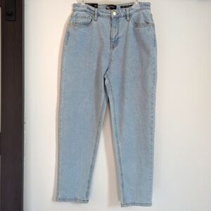 BUFFALO | David Bitton Light Wash Wavecrest Kristi  High Rise Mom Jeans